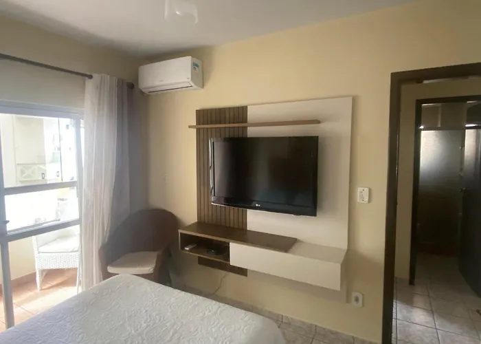 Apartamento Av. Brasil a 50m do mar